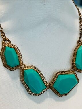 Turquoise Faceted Gold-Trim Statement Necklace - Women Jewelry